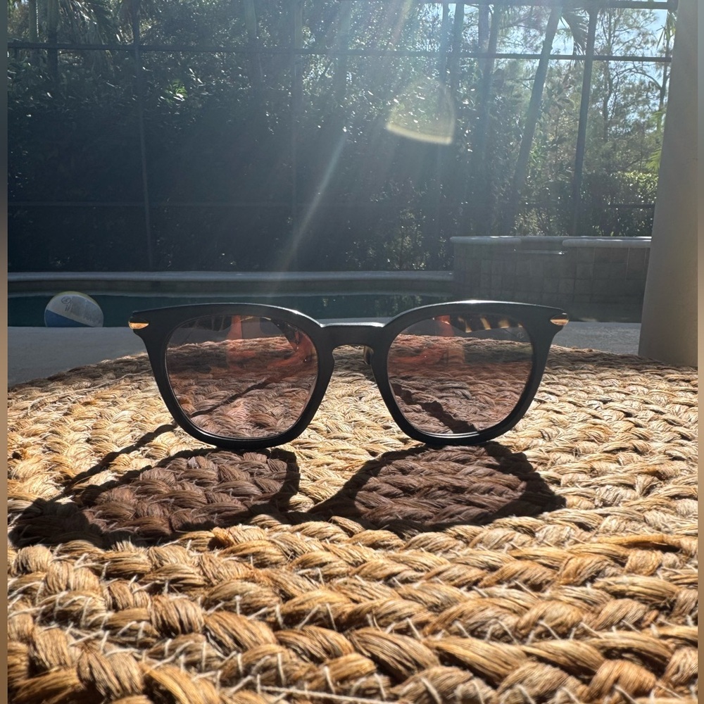 Stylish Black Sunglasses Rag and Bone